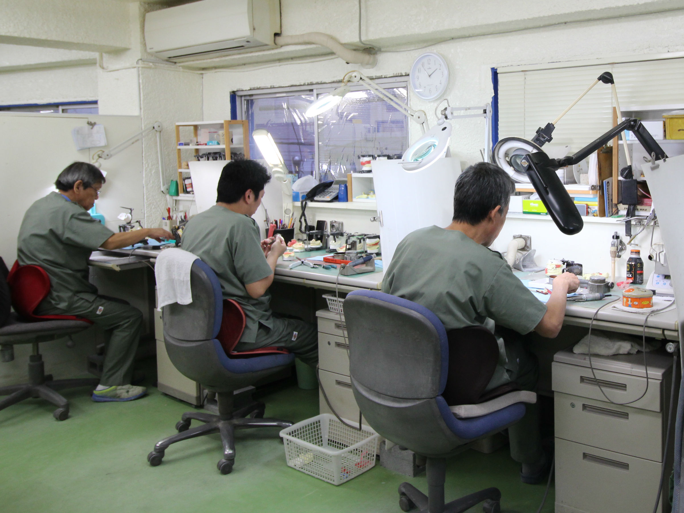 一人の技工士が最後まで責任を持って担当します
